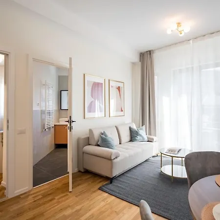 Breathtaking Spacious 2br - Center