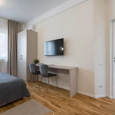 アパート Breathtaking Spacious 2br - Center *