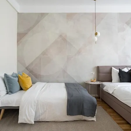 Apartamento Breathtaking Spacious 2br - Center *