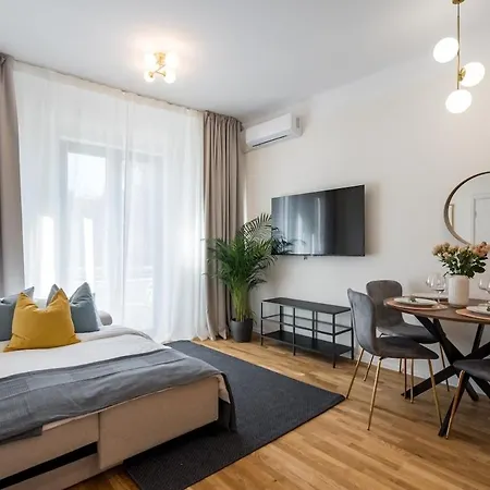 Breathtaking Spacious 2br - Center Apartamento