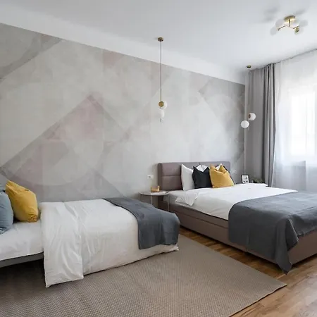 Apartamento Breathtaking Spacious 2br - Center
