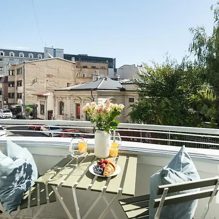 Breathtaking Spacious 2br - Center