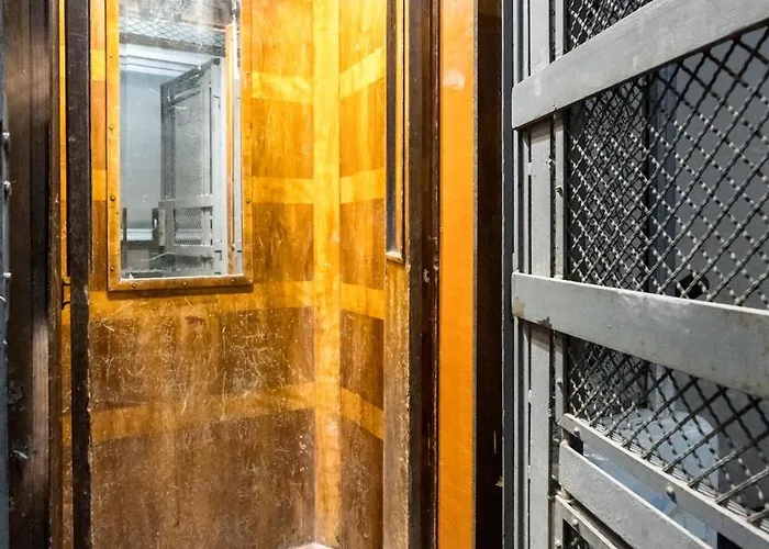 Breathtaking Spacious 2br - Center *