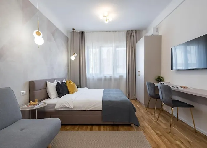 Breathtaking Spacious 2br - Center דירה