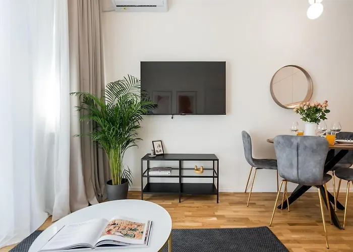 Lejlighed Breathtaking Spacious 2br - Center Bukarest