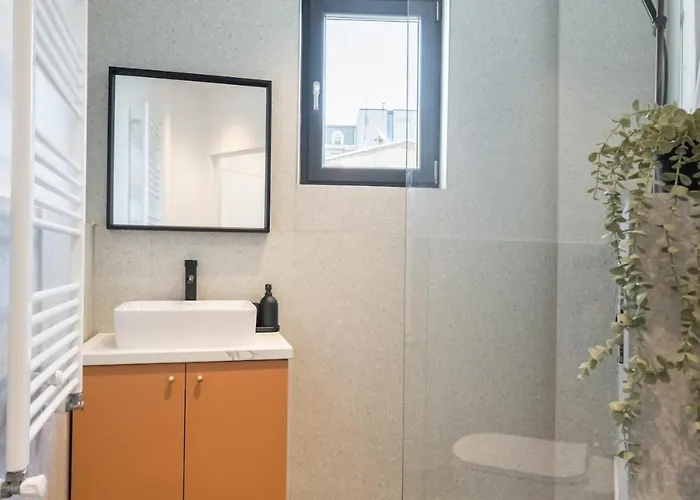 Breathtaking Spacious 2br - Center Lejlighed *