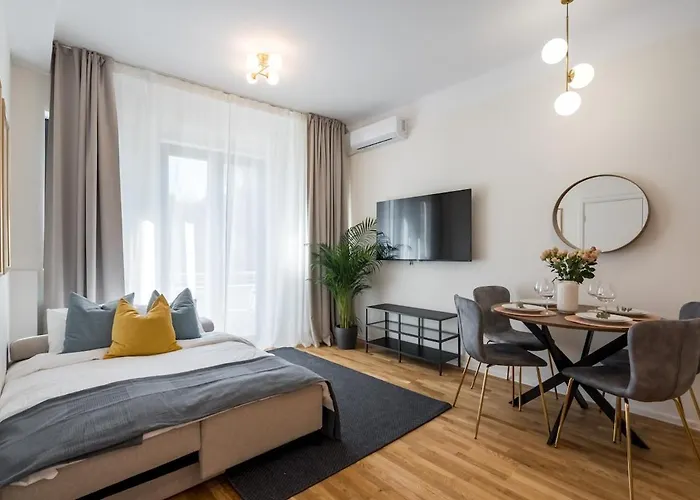 Breathtaking Spacious 2br - Center Lejlighed