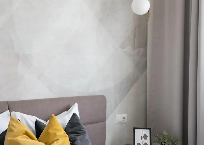 דירה Breathtaking Spacious 2br - Center