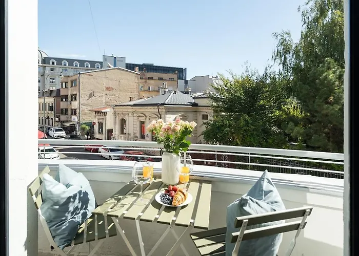 Breathtaking Spacious 2br - Center