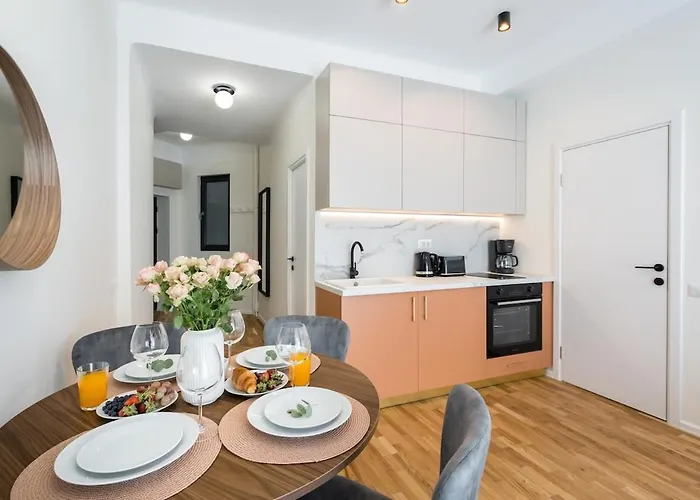 Breathtaking Spacious 2br - Center Апартаменты *