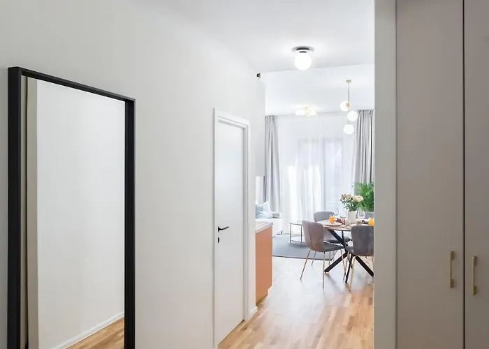 Breathtaking Spacious 2br - Center Апартаменты Бухарест