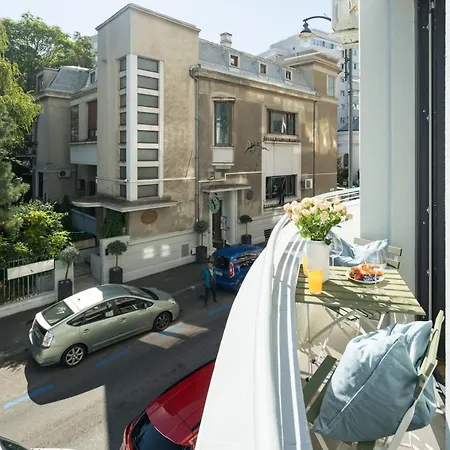 Breathtaking Spacious 2br - Center Apartman Bukarest