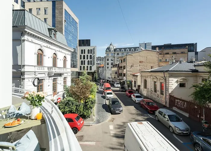 Apartman Breathtaking Spacious 2br - Center