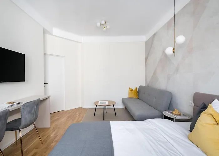 Breathtaking Spacious 2br - Center Apartman