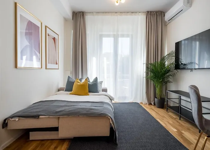 Apartman Breathtaking Spacious 2br - Center Bukarest