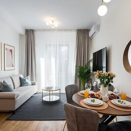 Apartment Breathtaking Spacious 2br - Center