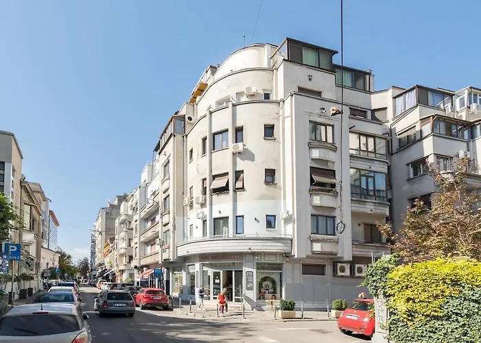 Breathtaking Spacious 2br - Center Апартаменти Бухарест