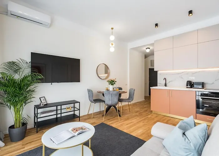 Breathtaking Spacious 2br - Center Бухарест