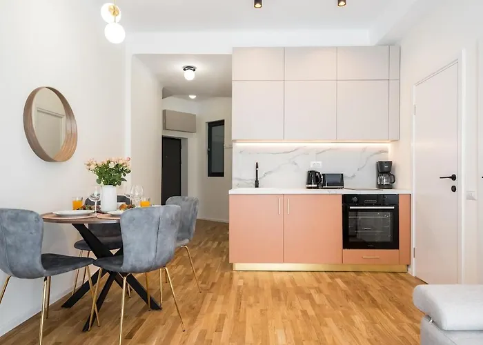 Breathtaking Spacious 2br - Center Апартаменти *