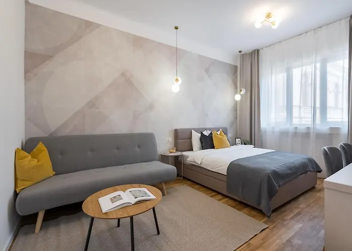 Breathtaking Spacious 2br - Center Апартаменти